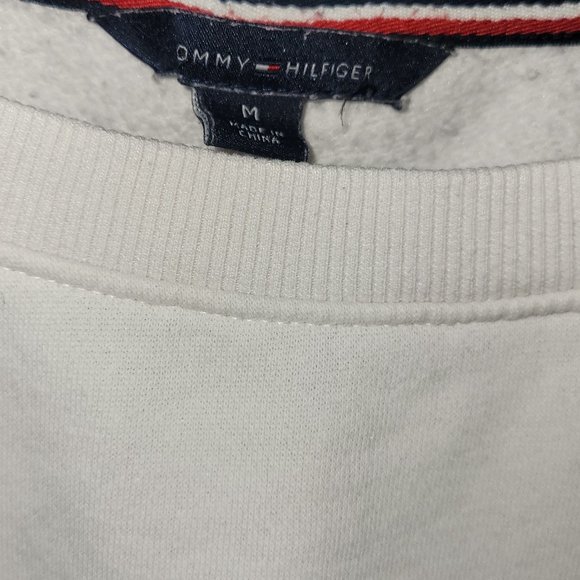 Tommy Hilfiger Sweater in medium size - Picture 3 of 3